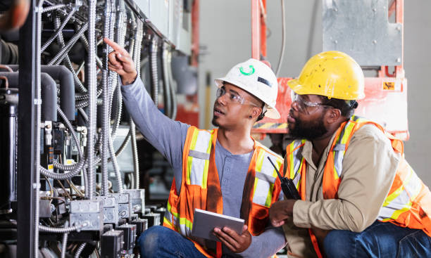 Best Commercial Electrician Services  in Bondurant, IA