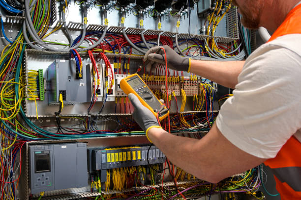 Best Licensed Electrician  in Bondurant, IA